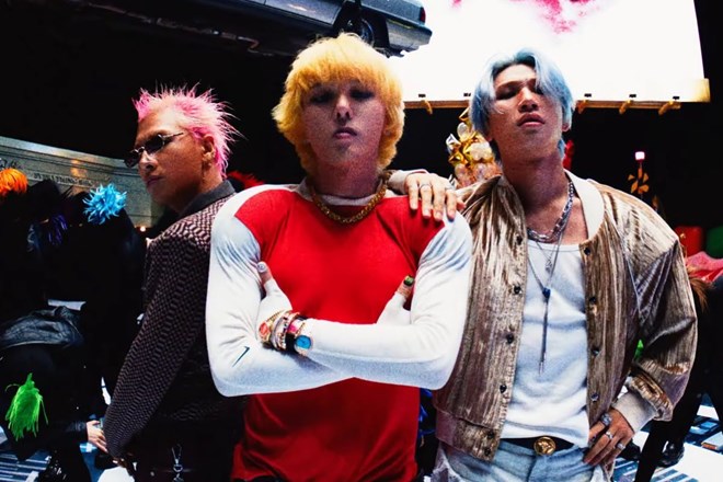 BIGBANG tái xuất đầy tự tin với MV “BiiiG” kỷ niệm 20 năm ra mắt
