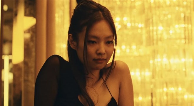 Jennie (Blackpink) vướng cáo buộc đạo nhái khi tung teaser album mới