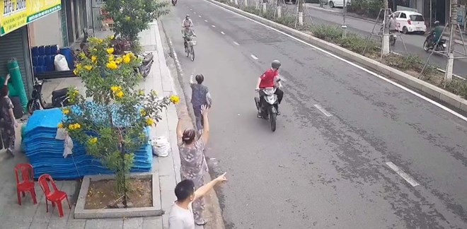 Truy bắt nhóm đối tượng nghi cướp tiệm vàng ở Đắk Lắk