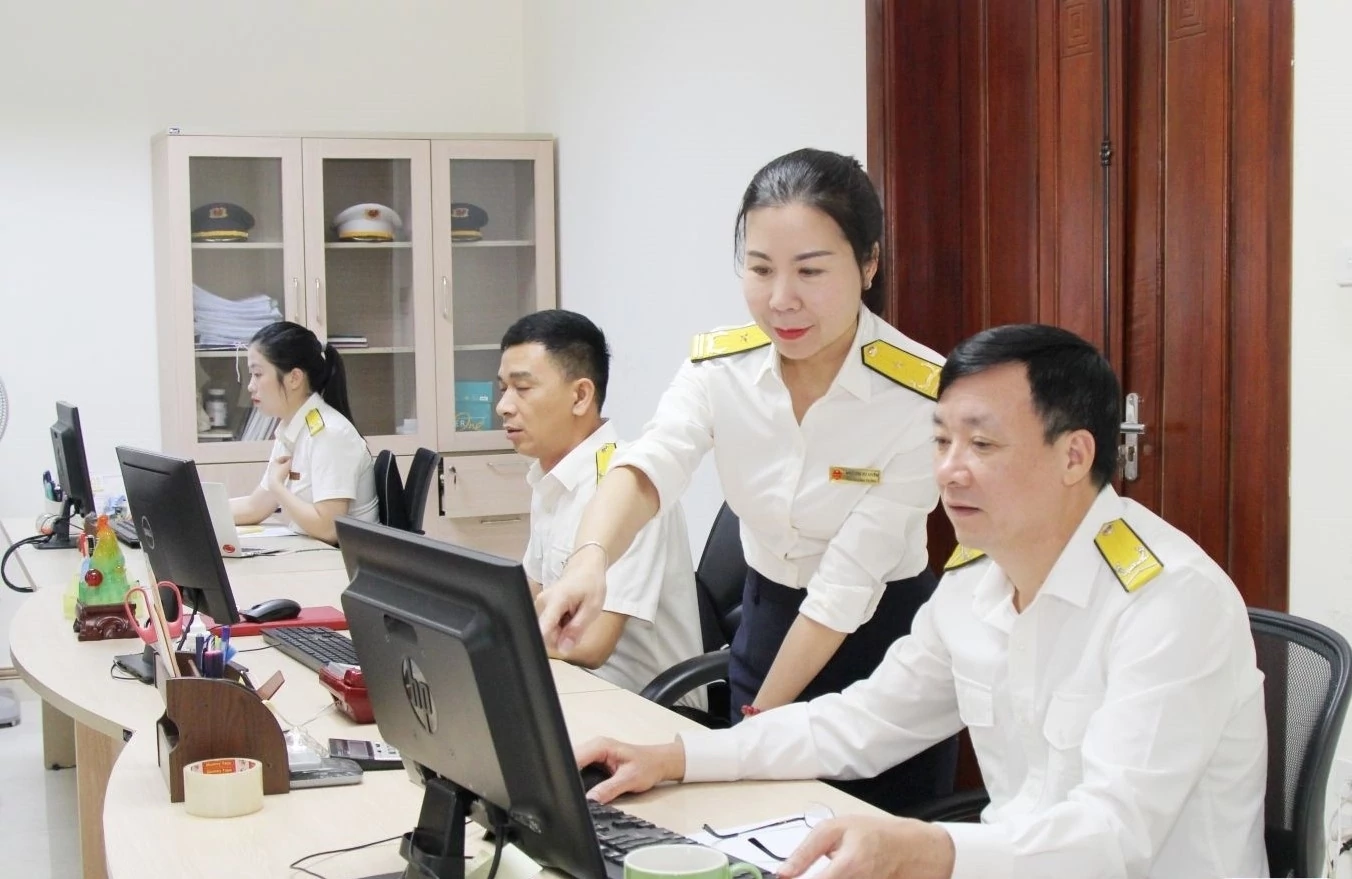 Hoạt động nghiệp vụ của công chức Thuế tỉnh Sơn La. Ảnh: Thuế tỉnh Sơn La.