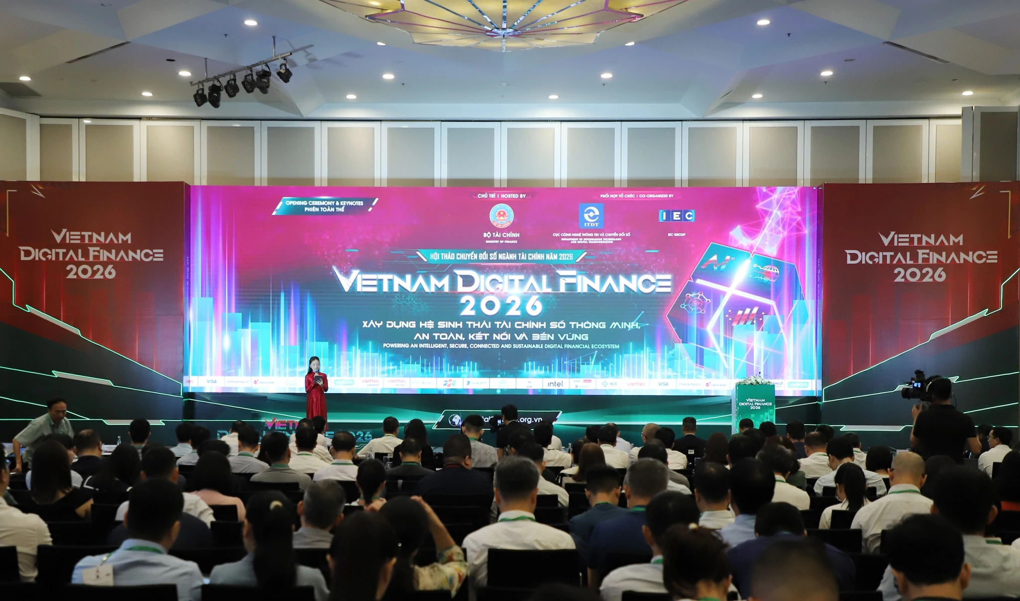 Tài chính số bước vào giai đoạn lấy dữ liệu và AI làm động lực Tài chính số bước vào giai đoạn lấy dữ liệu và AI làm động lực