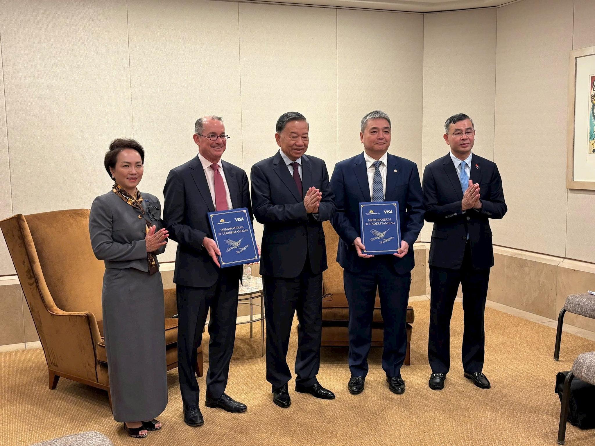 visa-x-vietnam-airline-mou-2026.jpg
