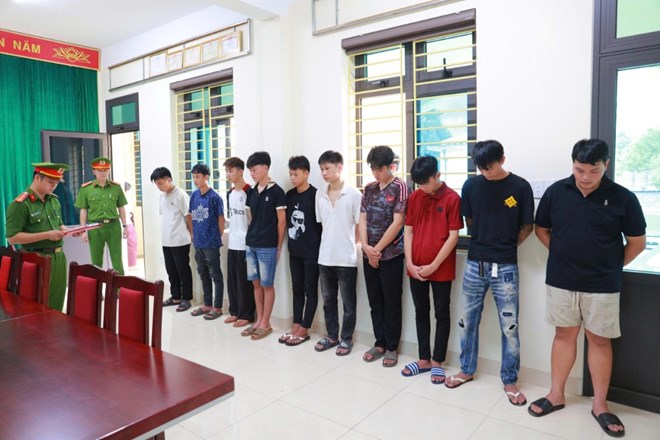 Lào Cai khởi tố 10 bị can sau vụ hỗn chiến tại quán bia