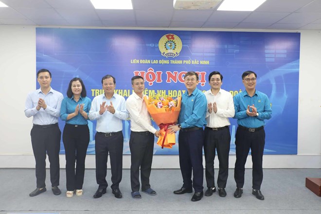 Ra mắt Văn phòng cụm địa bàn Khu công nghiệp số 1 chăm lo 100 nghìn lao động