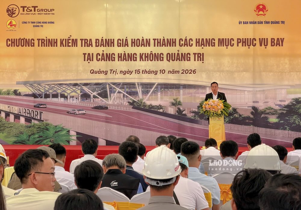 Chương trình kiểm tra, đánh giá hoàn thành các hạng mục phục vụ bay tại Cảng hàng không Quảng Trị ngày 15.10. Ảnh: Hưng Thơ