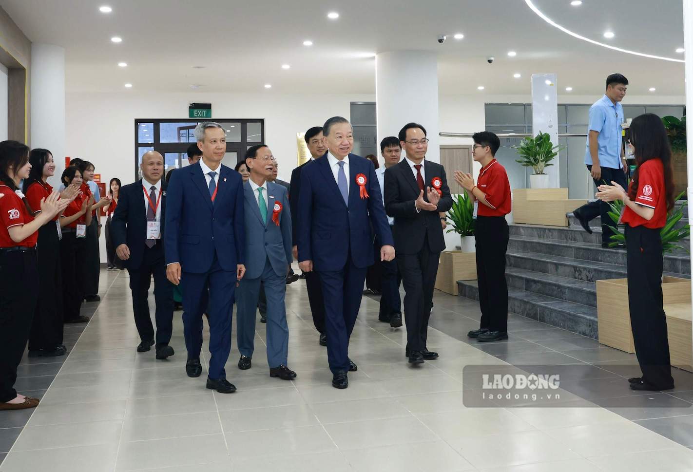 Sáng 15.10.2026, Tổng Bí thư, Chủ tịch nước Tô Lâm tham quan Triển lãm thành tựu Khoa học công nghệ và Khánh thành không gian Đổi mới sáng tạo liên ngành tại Đại học Bách khoa Hà Nội (Thư viện Tạ Quang Bửu). Ảnh: Hải Nguyễn