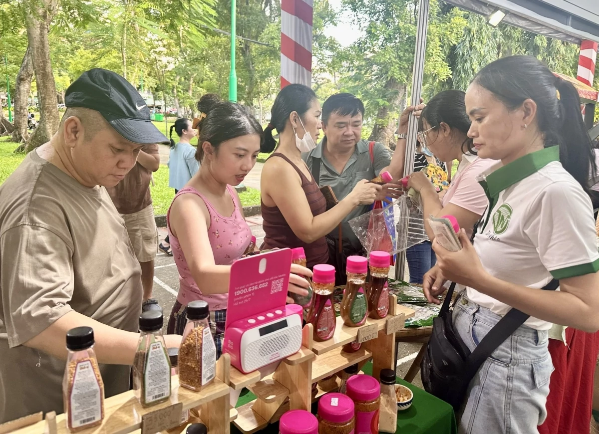 hàng toe6u dùng nhanh TP. Hồ Chí Minh: Xây dựng giá trị thương hiệu cho hơn 1.000 sản phẩm OCOP